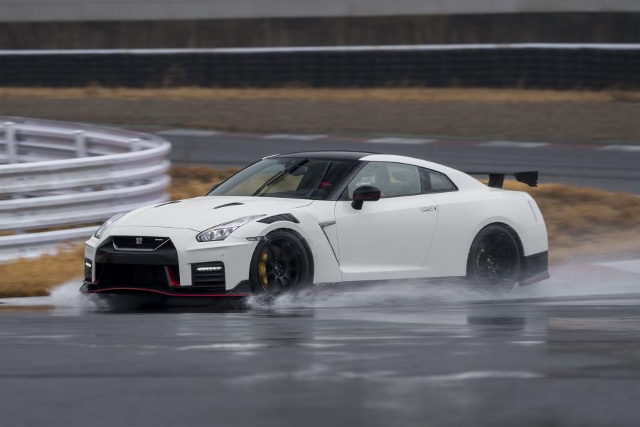  Nissan GT-R Nismo (R35) 2019 года  (WW) (фото 13 из 81)